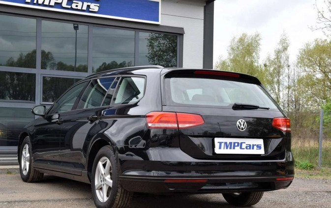 Volkswagen Passat cena 62900 przebieg: 152000, rok produkcji 2019 z Piława Górna małe 379